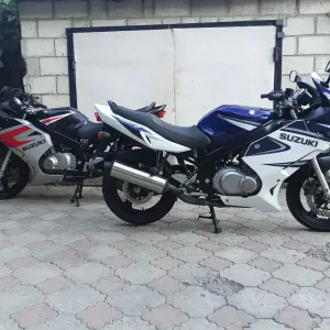 Продам свіжі з Німеччини розмитненні сертифіковані SUZUKI gs500f