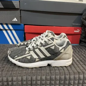 Оригінальні жіночі кросівки adidas ZX Flux 38(24см)