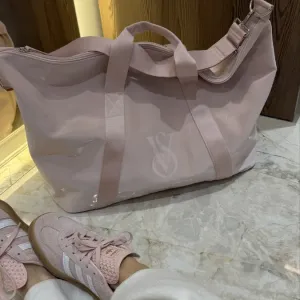Спортивна дорожня сумка Victorias secret