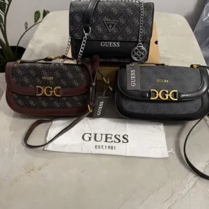 Сумка Guess кроссбоді