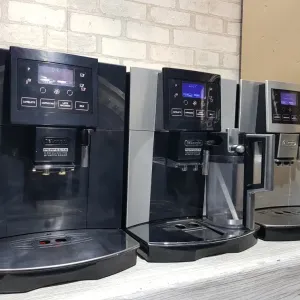 Капучіно !Кавомашина/кофемашина Delonghi Graphic Touch б/у з Німеччини