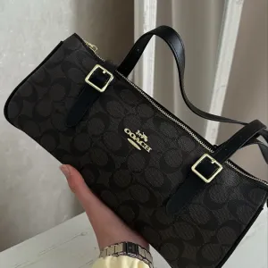 Сумка багет coach