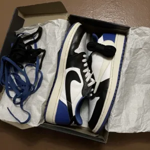 Кросовки Nike Air Jordan 1 Low.   44 ( 28см)