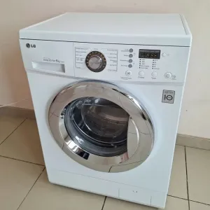 Стиральная/пральна машина LG F1022N