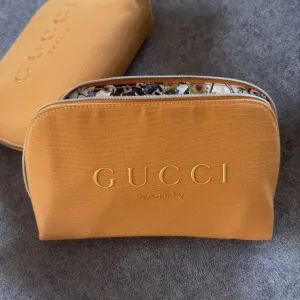 Косметичка Gucci Beauty