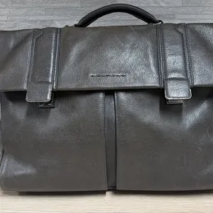 Сумка портфель Piquadro для ноутбука, документів, шкіряна, оригінал