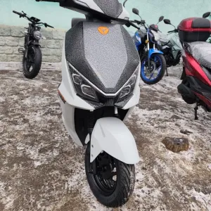 !ЗустрічайтеНовинку від світового бренду електроскутер Yadea GT25