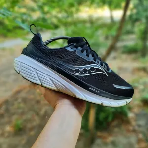 Оригинальные кроссовки Saucony Guide 18 Wide Black, 41р. 26см.