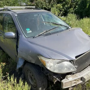 Mazda MPV ( Мазда МПВ( 2004 рік 2.0 Дизель Механіка