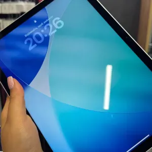 Apple iPad 11" 128GB Wi-Fi + Cellular Silver (MD7F4) 2025