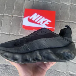 Кросівки чоловічі Nike Ava Rover All Black 41-45 в наявності.