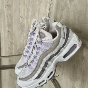 Оригинал Nike Air Max 95 OG Big Bubble ‘Hydrangeas’ (IB6396 100) найк