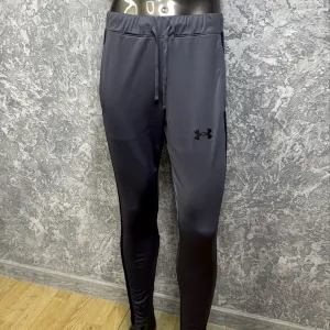 Under Armour Fitted штаны M размер спортивные серые