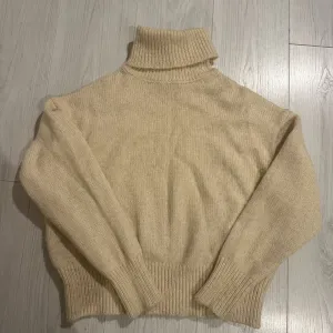 Шикарний светр zara с шерстю альпаки