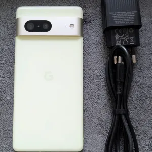 Google pixel 7•Lemonglass•8/128Gb•Android 16•eSim•UNLOCKED!