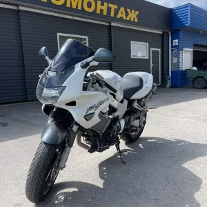 Продам honda vtr1000