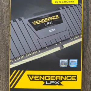 Оперативна пам'ять DDR4 Corsair Vengeance LPX 32 GB (2х16 gb) НОВА