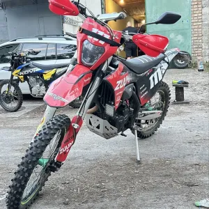 Продам zuumav s8 pro ybs 300