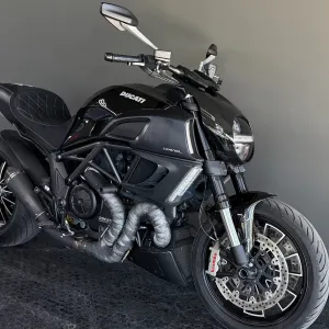 Мотоцикл Ducati Diavel 1200 2012 рік