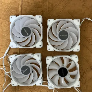 Gigabyte вентилятори , кулера 120 мм