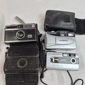 Набор фотоаппаратов Olympus Trip XB400, JVC GC-A55, Kodak Instamatic