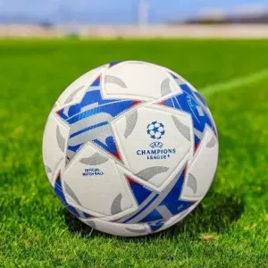 Мяч футбольний безшовний розмір 5 термошов Ліга чемпіонів розпродаж