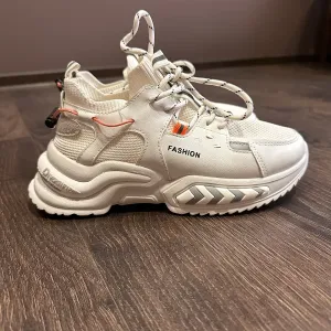 Кросівки balenciaga Triple S