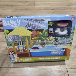 ігравий набір з фігурками Bluey Moose Toys Pool Time 7 предметів