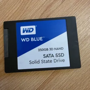 WD BLUE 250gb ssd диск  ссд Стан гарний