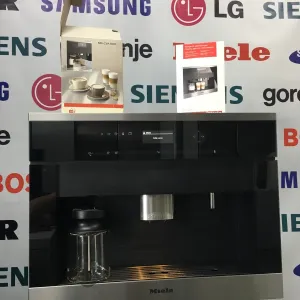 Кофемашина Miele CVA6401 кавоварка під забудову Міллє