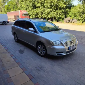 toyota avensis универсал 2.0 турбодизель
