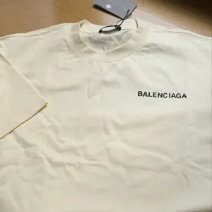 Футболка Balenciaga