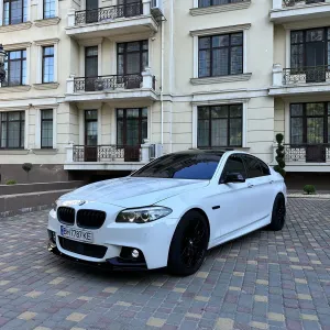 BMW 550i F10 4.4 Twin Turbo 450лс M-Paket