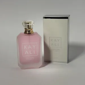 Kayali Vanilla Candy Rock Sugar | 42 100 ml LUX 1:1 | Сладкий женский аромат