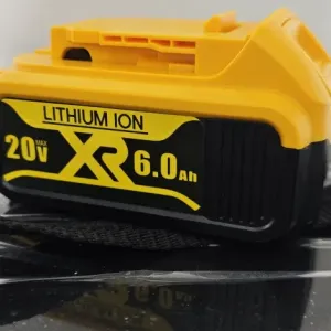 Акумуляторна батарея DeWALT 20 В / 6 Аг