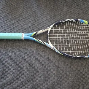 Професійна тенісна ракетка Wilson BLX Juice 100, 304г.
