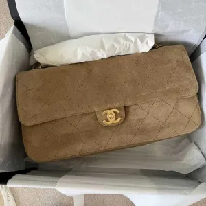 32 см 38 см Сумка Шанель Chanel Maxi 32 см 38 см в світлій замші
