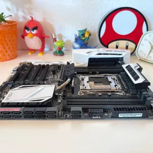 Топова материнська плата ASUS X99-Deluxe (LGA 2011-v3) — Під відновлення / Дешевше ринку