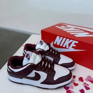 Nike SB Dunk Low Bordo жіночі кросівки найк сб данк бордові шкіряні