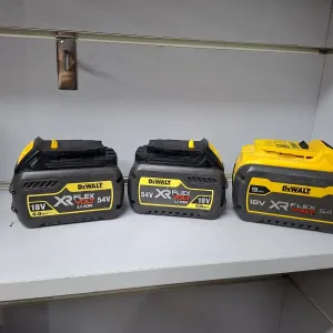 Вживана Dewalt Flex Volt батарея оригінал деволт