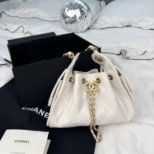 Chanel 25 Small Handbag White Lambskin with Gold Hardware/ женская сумочка Шанель / жіноча шкіряна сумочка  / нова сумочка