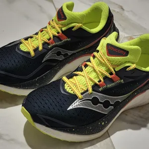 Оригінал 100% кросівки Saucony Endorphin speed 4   EUR 40.5