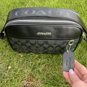 Сумка Coach чорна через плече | стильна месенджер | нова
