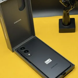| Samsung S25 Edge 12/256 | Ультратонкий | Global +