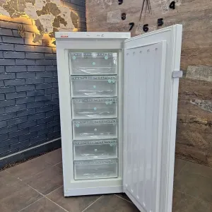 Розпродаж! Морозильна камера Miele на 6 поличок. Крапельна система охолодження. Техніка з Європи, великий вибір товарів