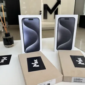 iPhone 15 Pro Max 256Gb Blue, Black Titanium НОВі 1 Рік гарантії 930€