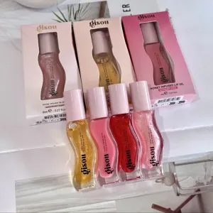 Олійка / Блиск  Gisou  Honey Infused Lip Oil