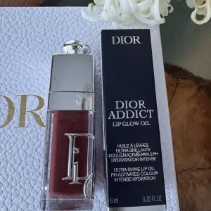 НОВИНКА!! Олія для губ Dior 2026, колір Black Cherry, б/у (один затест)