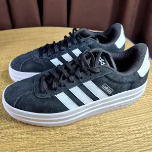 Оригінал 100% Жіночі  замшеві кросівки Аdidas VL Court Bold(Розмір 42-26,5см)