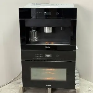 Вбудована комбінована мікрохвильова піч Miele H 6401 BMX (без ручок, чорне скло) та Вбудована автоматична кавомашина Miele CVA 6401